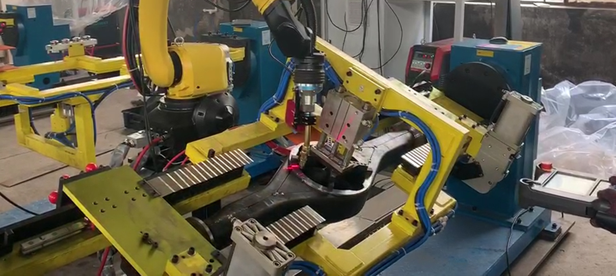 單機(jī)器人雙工位車(chē)橋焊接